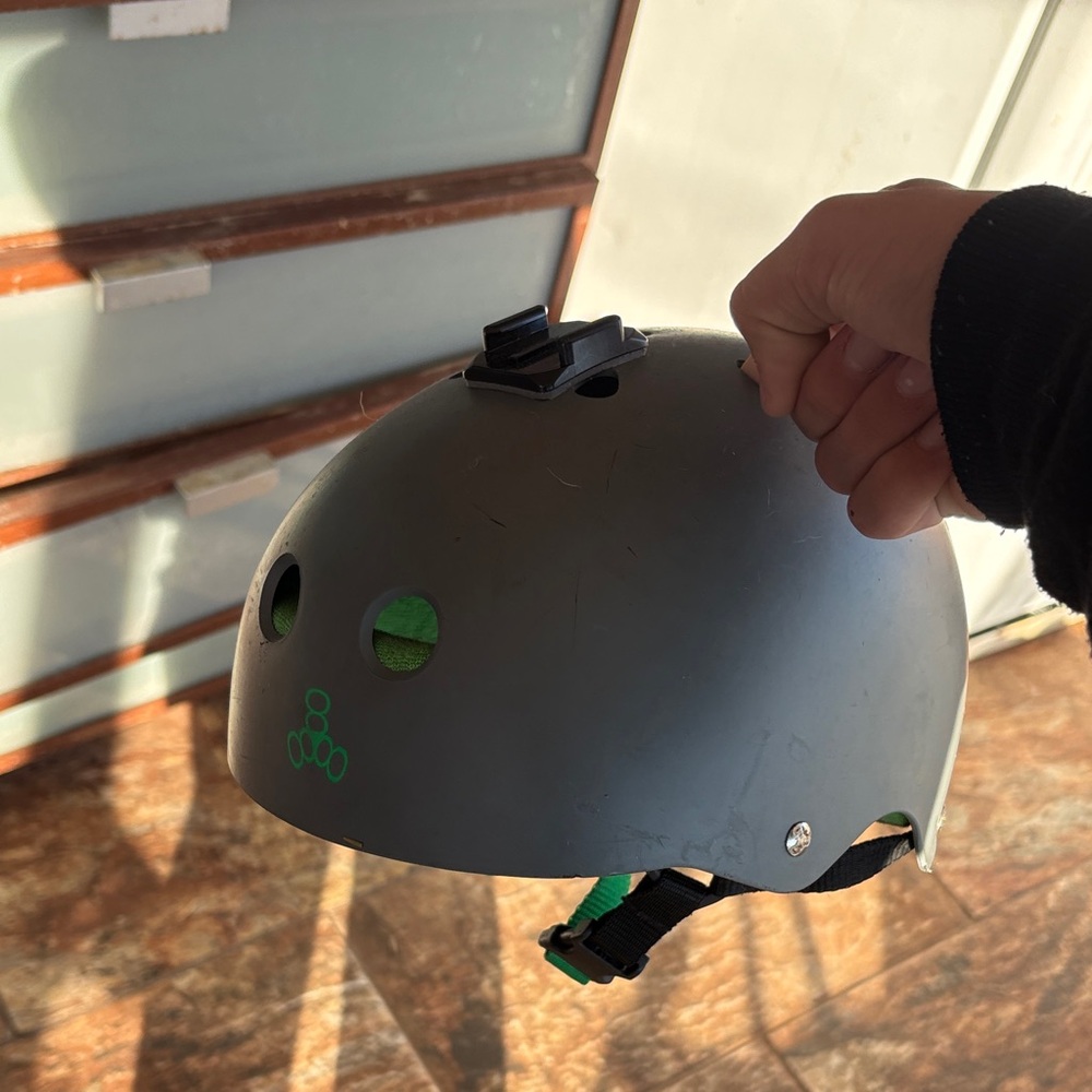 Gray VR Headset Helmet